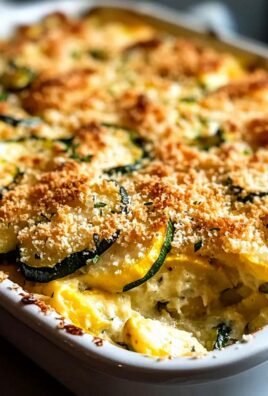 Cremiger gelber Kürbis- und Zucchini-Auflauf für den Sommer